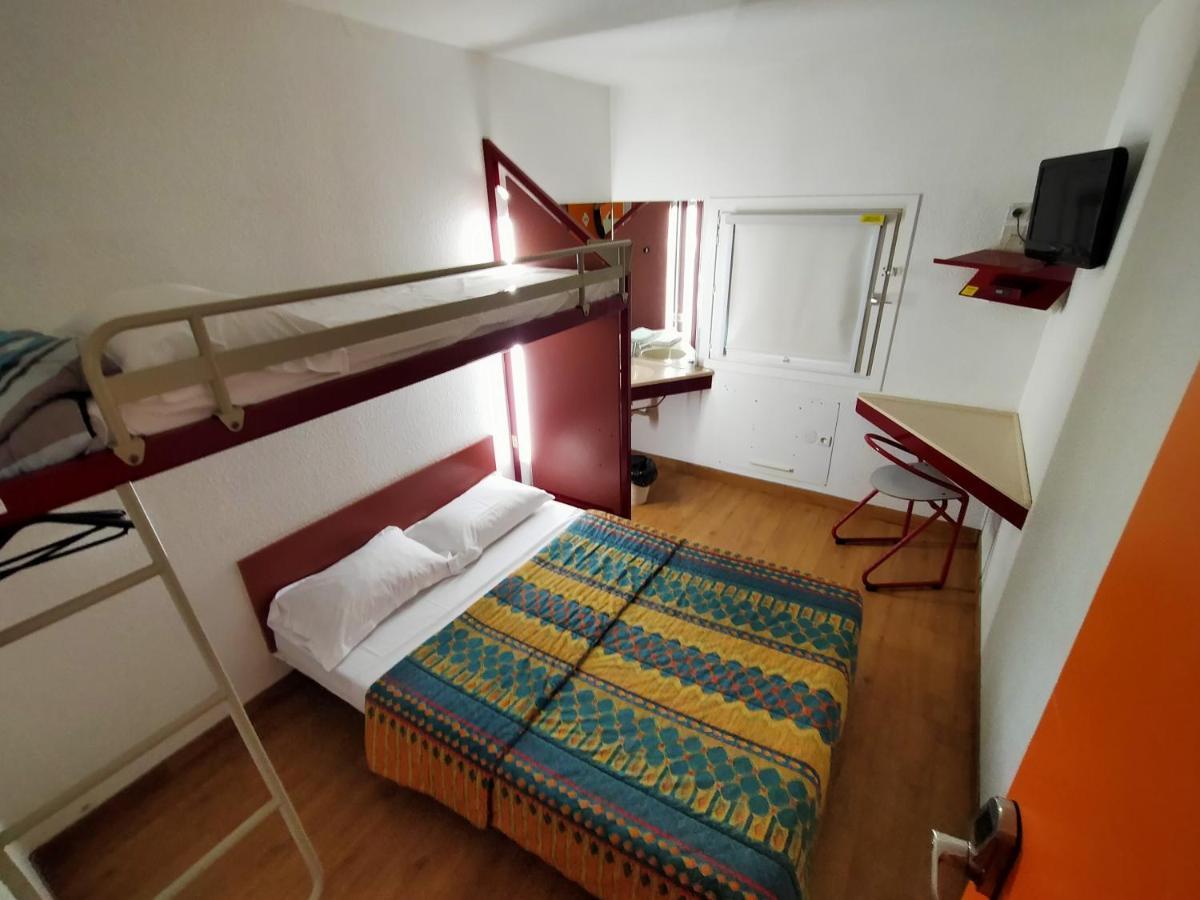 Hotel Thania 프롱티냥 외부 사진