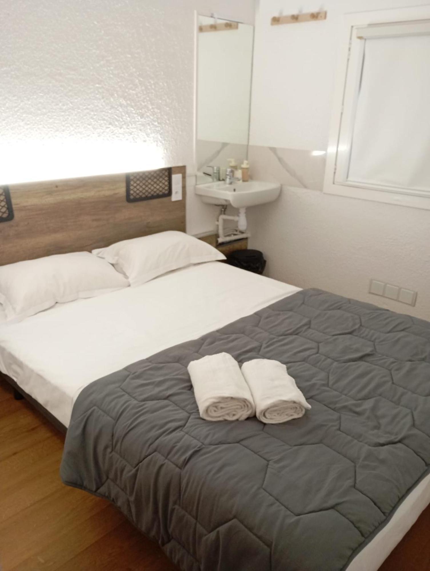 Hotel Thania 프롱티냥 외부 사진