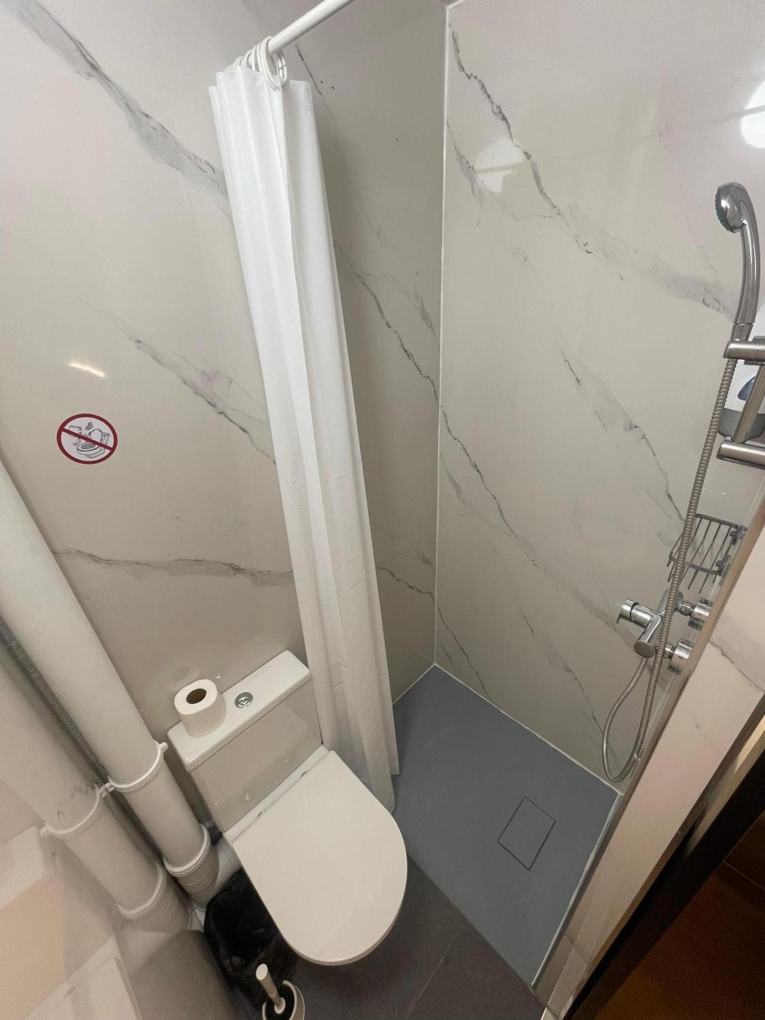 Hotel Thania 프롱티냥 외부 사진