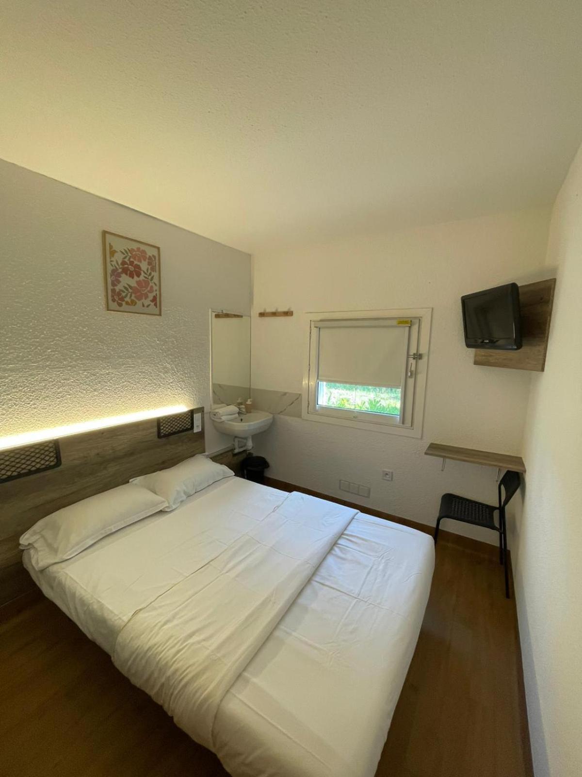 Hotel Thania 프롱티냥 외부 사진